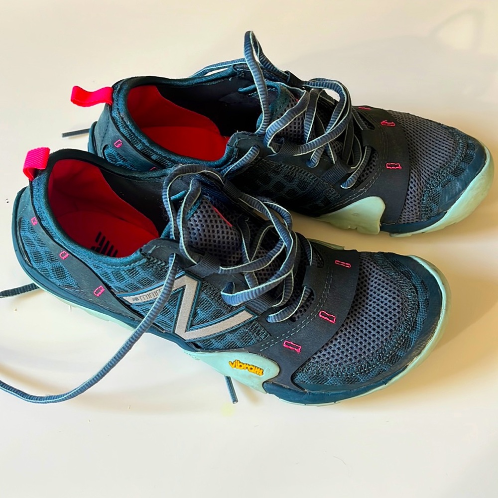 NB Minimus Running Shoes 7.5M
